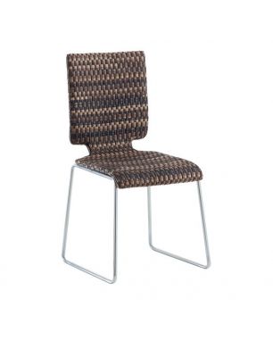 Si sedette sulla Mono Chair