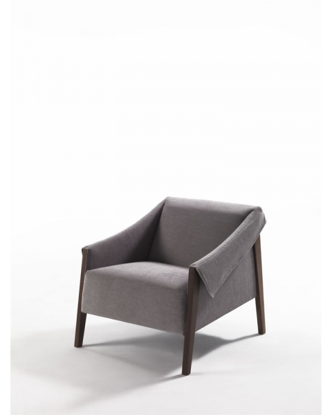Porada Ara Armchair