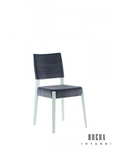 Si sedette sulla Cloud Chair