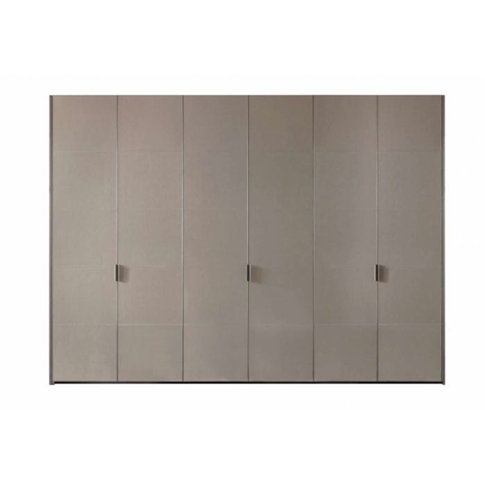 Lema Nur Wardrobe