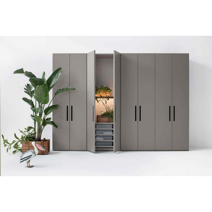 Lema Ellevi Wardrobe