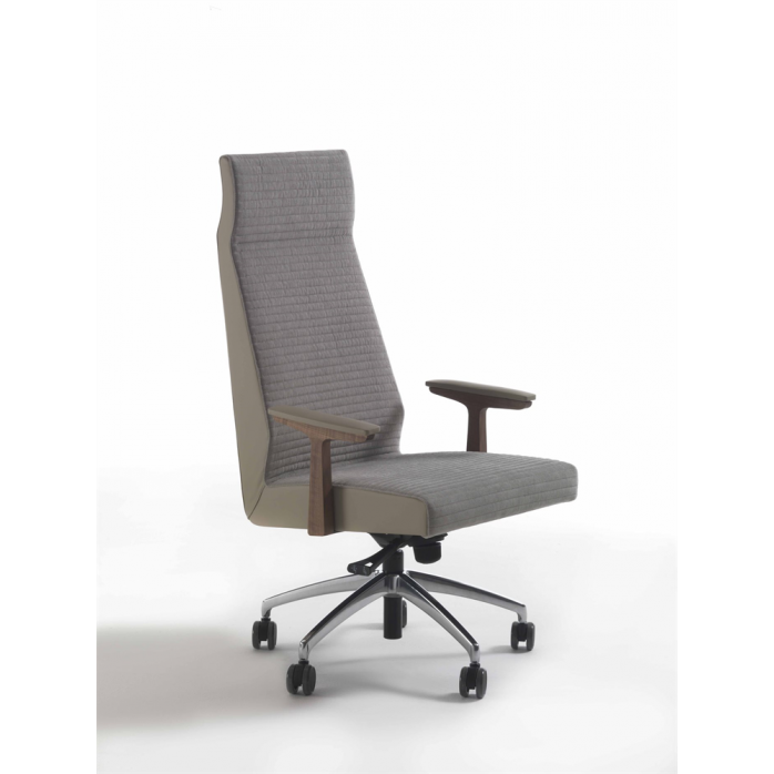Porada Elis Armchair