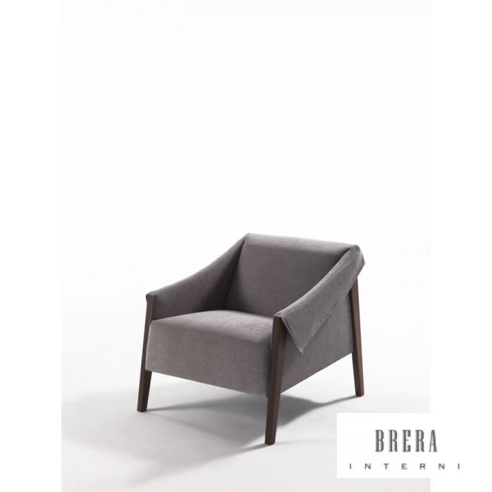 Porada Ara Armchair
