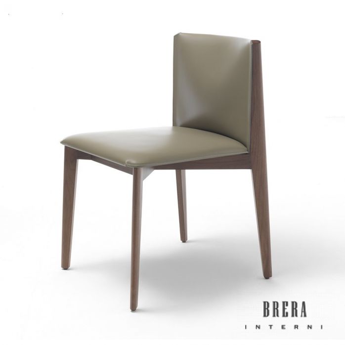 Porada Ionis Chair