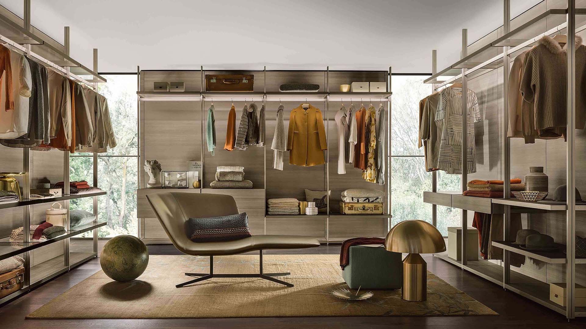 Lema Hangar Walk in Closet